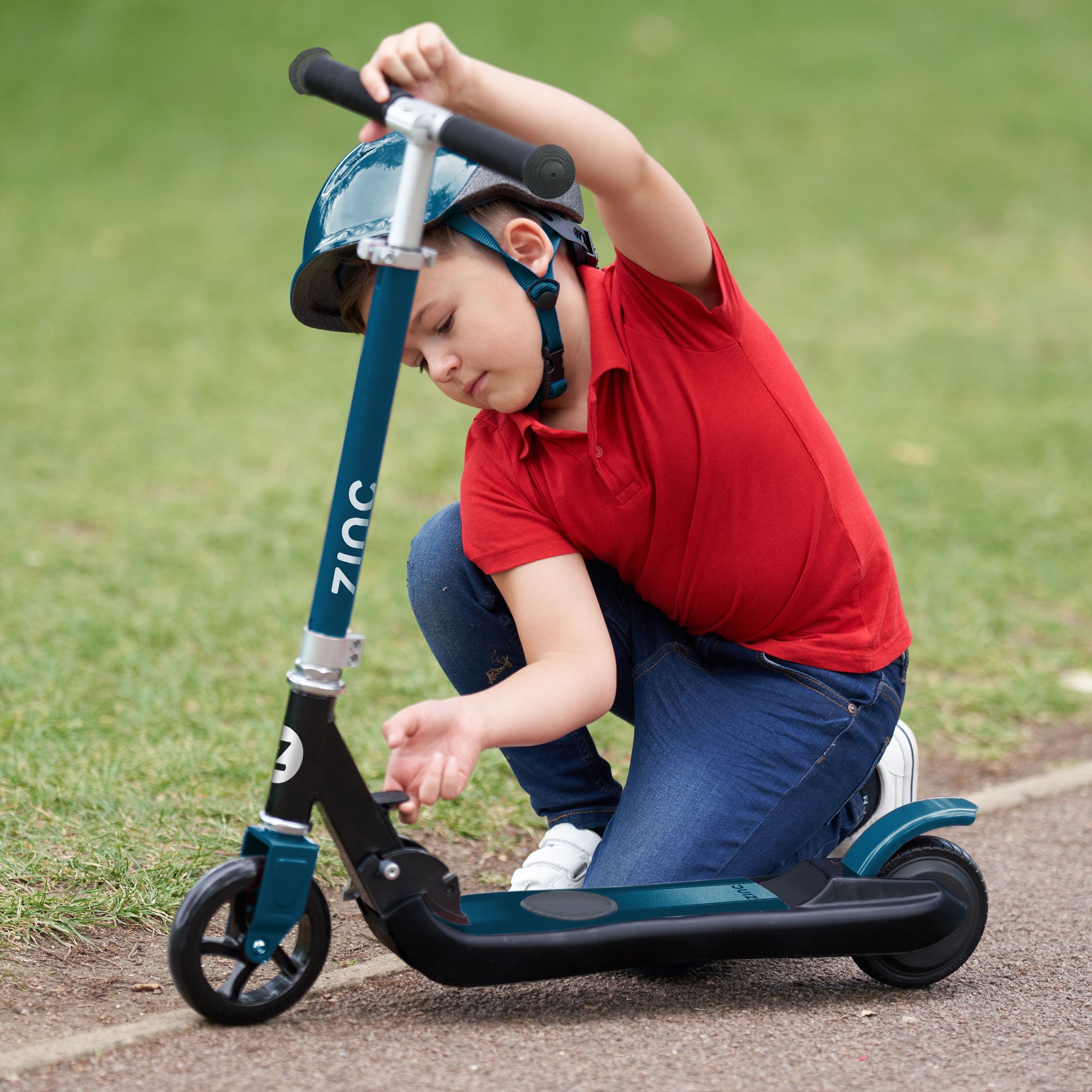 E4 electric scooter featuring one-click folding mechanism for easy storage and transport