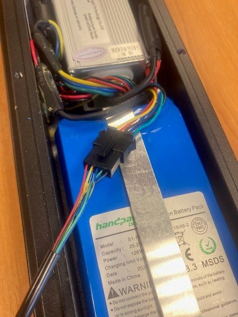 ZINC Eco electric scooter cable connection step 2 - preparing communication cable for installation