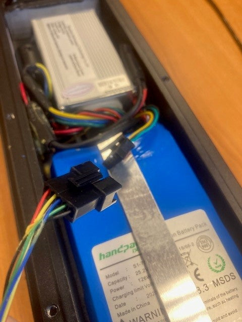 ZINC Eco electric scooter cable connection step 2 - preparing communication cable for installation