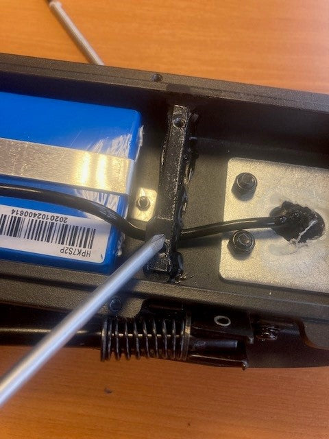 ZINC Eco electric scooter cable connection step 2 - preparing communication cable for installation