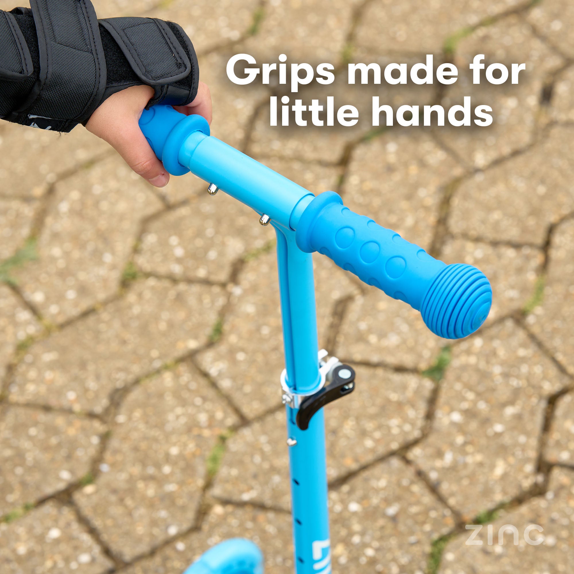 Zinc My First 3-in-1 Kids Scooter blue handlebars close-up showing grips and steering mechanism