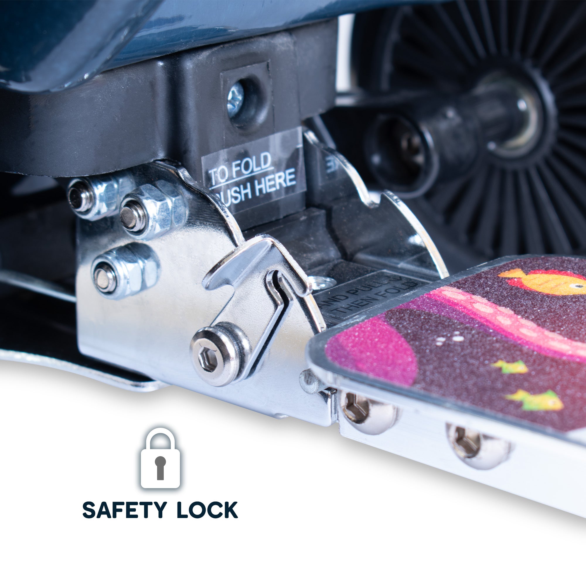 Flyte Midi Stormy the Shark safety lock mechanism - secure closure system for kids luggage